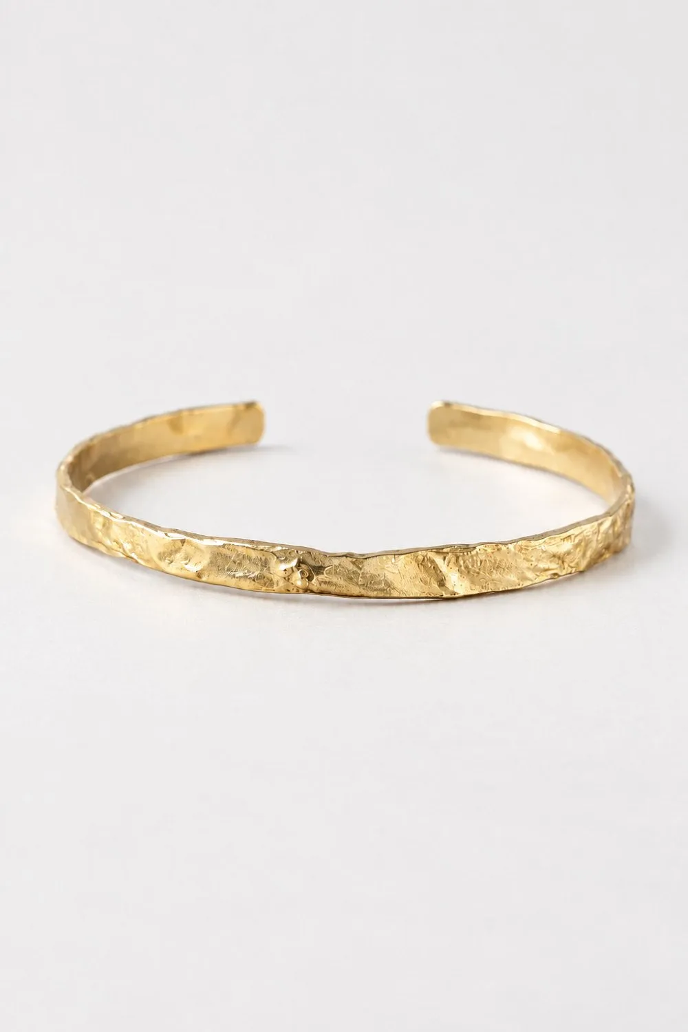 Organsk Textured Open Cuff armbånd hamret justerbart