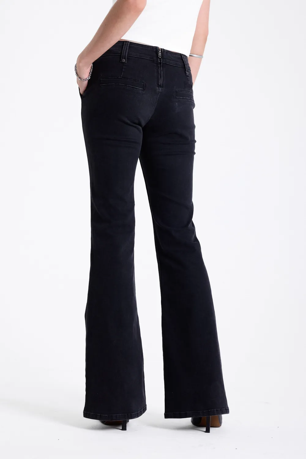 The Ragged Priest Alter flare jeans 24 sort low rise