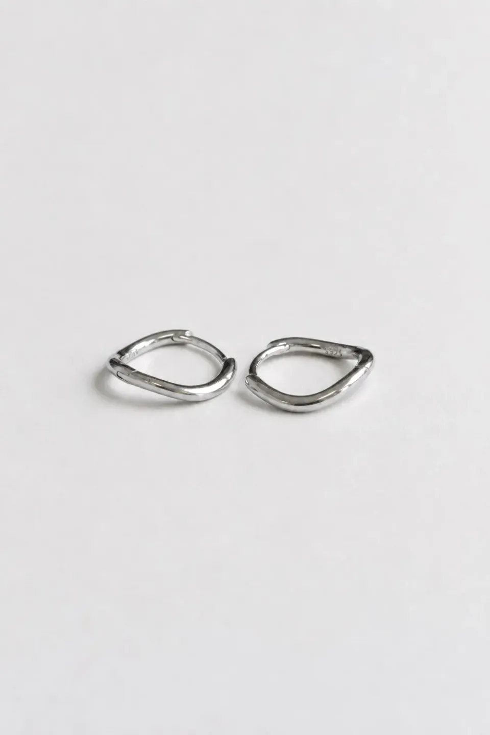 Organsk Minimalist Hoop øreringe sølv 1,2 cm