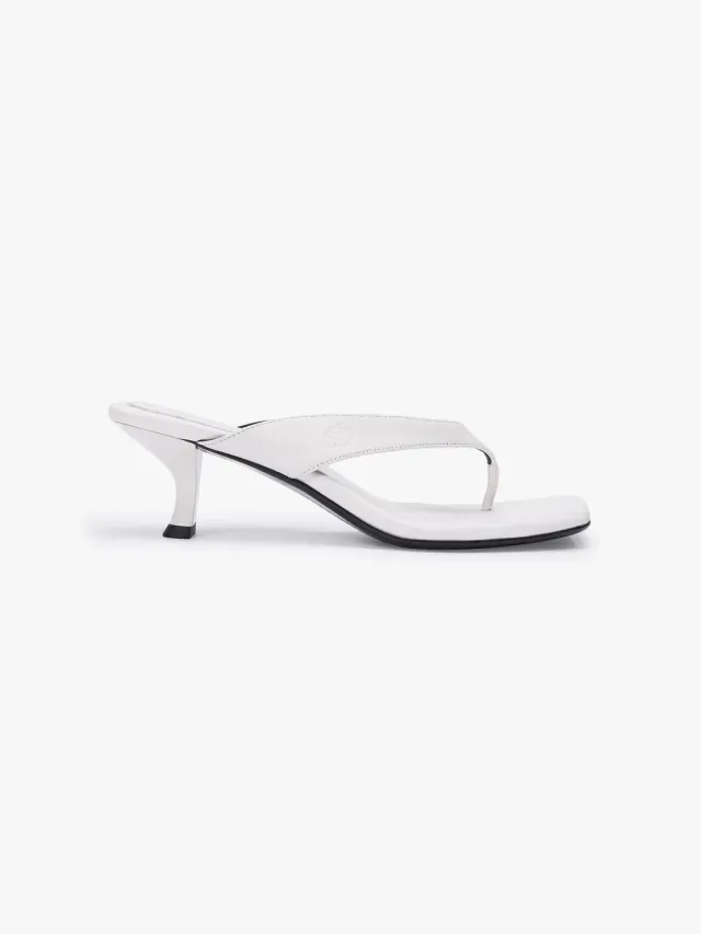 Miss Sixty kitten heel sandaler offwhite lammeskind